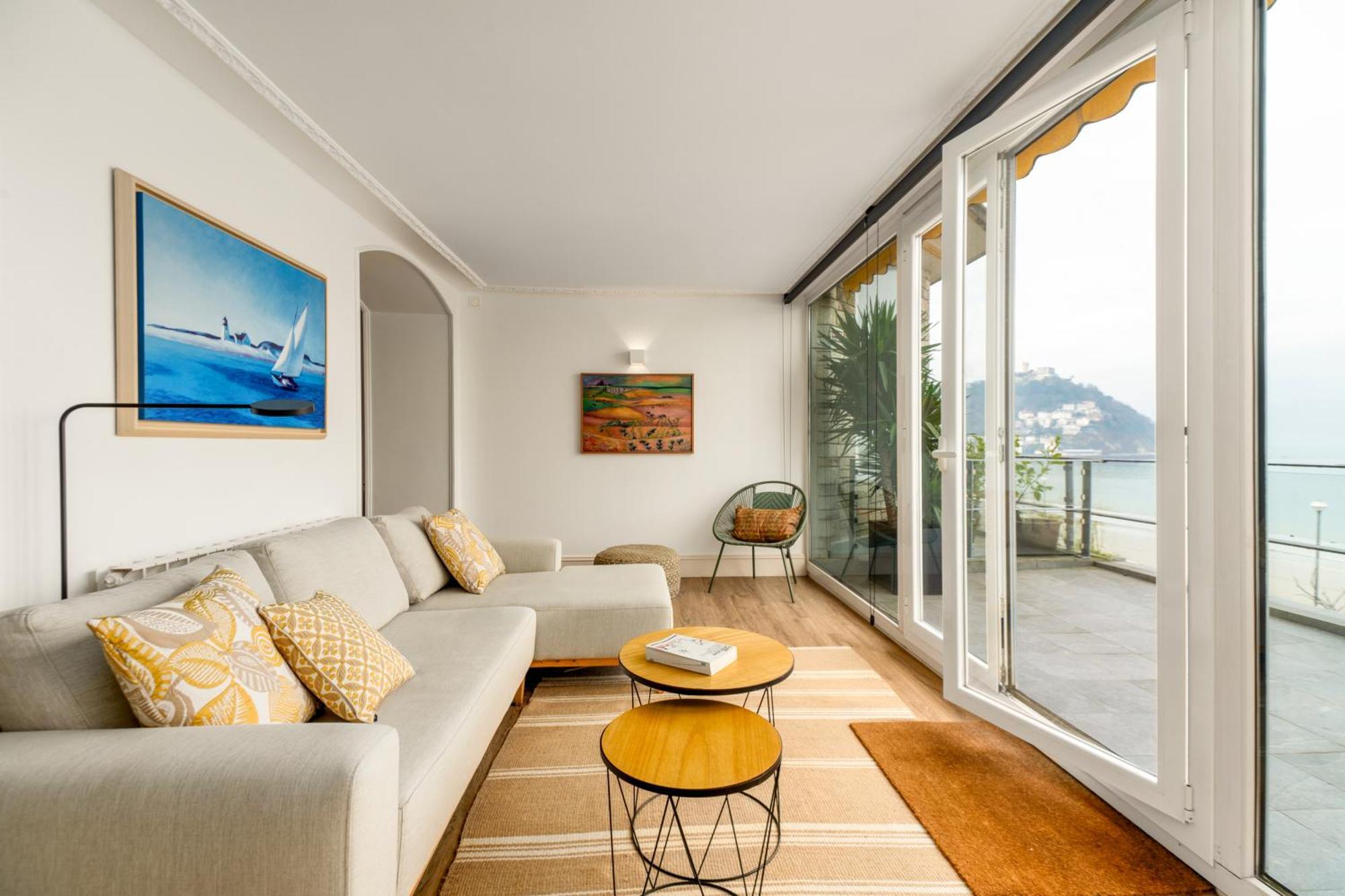 Appartement Miraconcha, In Front Of The Beach, Views And Parking